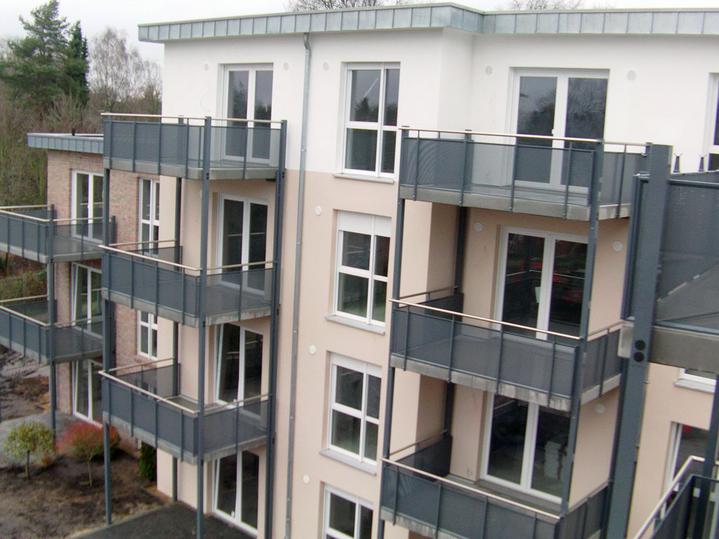 Fassade und Balkone, Januar 2014