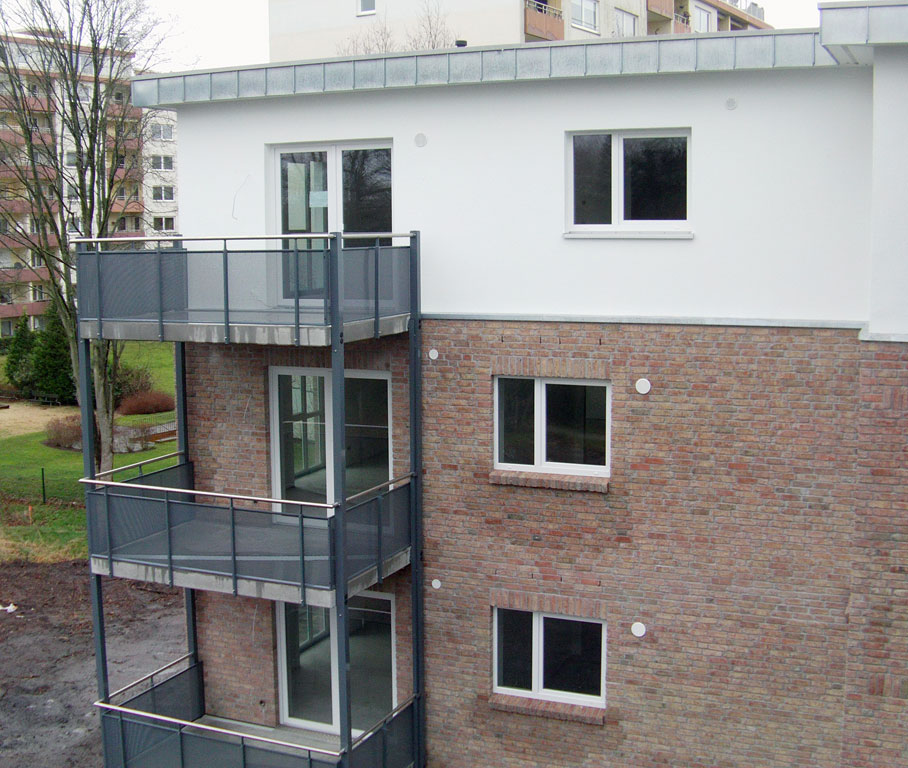 Fassade Klinker und Balkone, Januar 2014